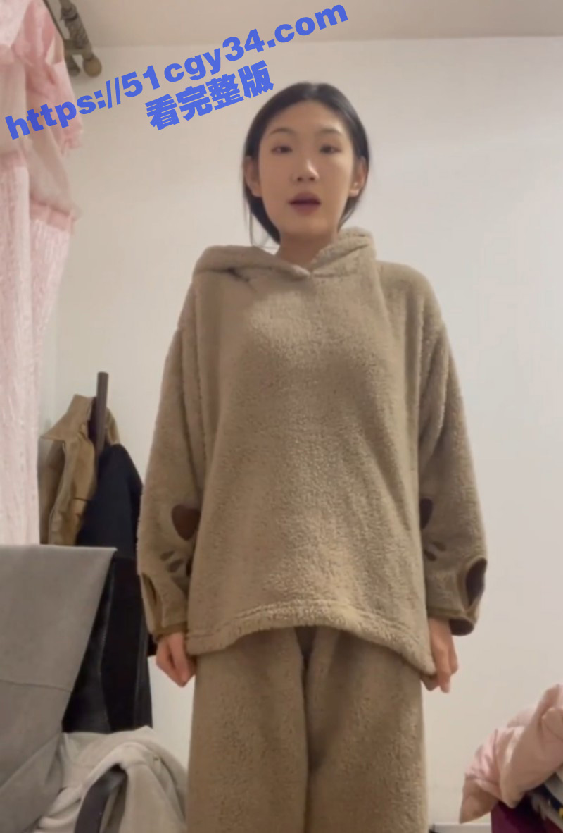 内蒙古05年纹身嫩妹 姜寒琦 为满足虚荣心不惜撸裸贷 无力偿还逾期后 遭债主无情曝光！