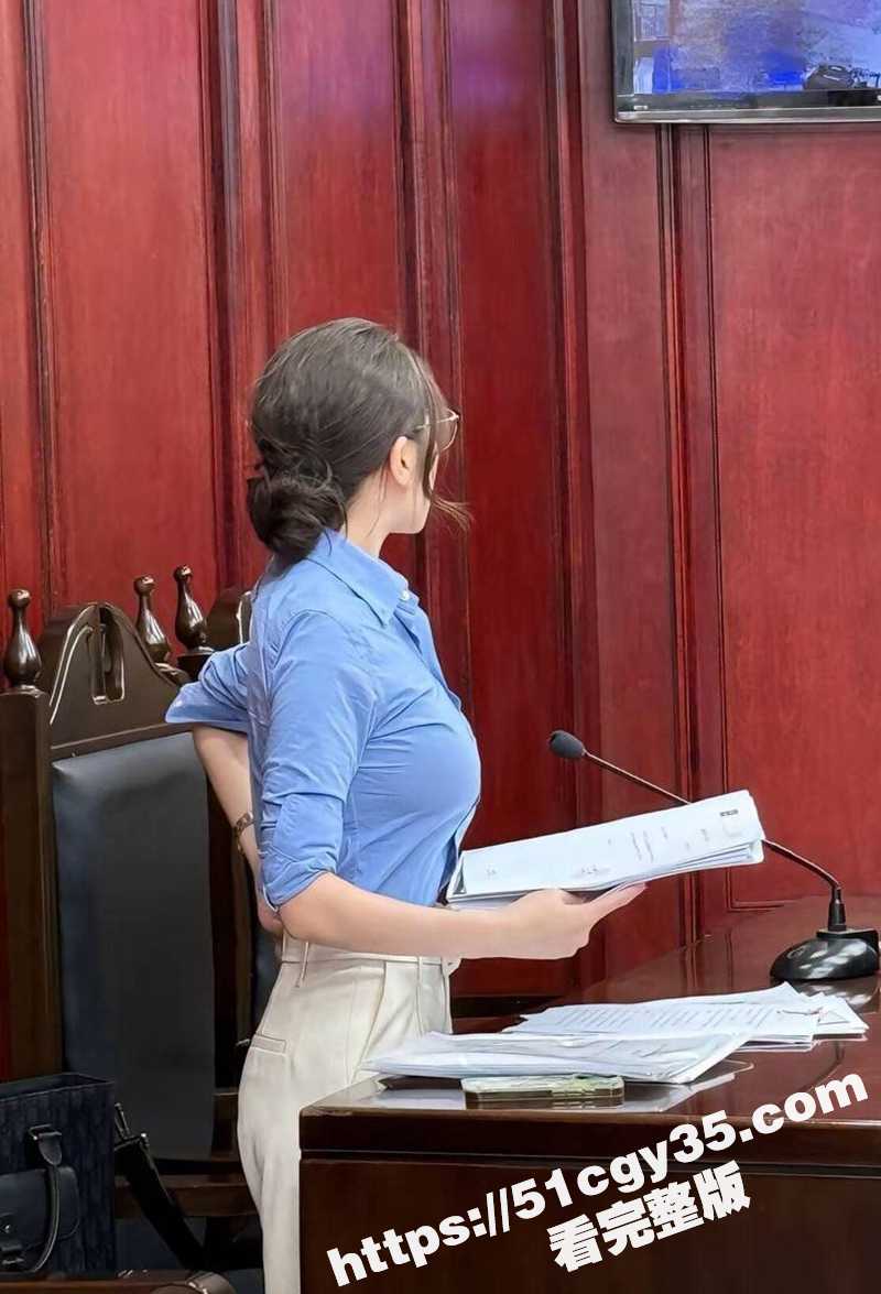 反差律师玲姐不雅视频流出 3 拷贝