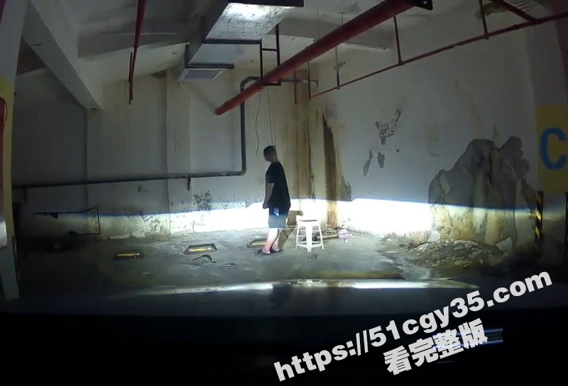 地库自杀视频曝光 4