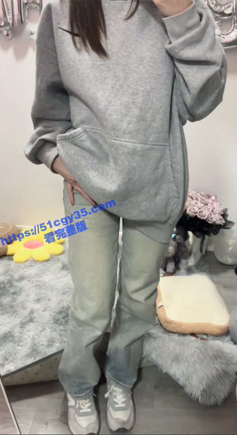 抖音网红 别拔虎牙 金主定制各种舔脚诱惑福利 拷贝 7