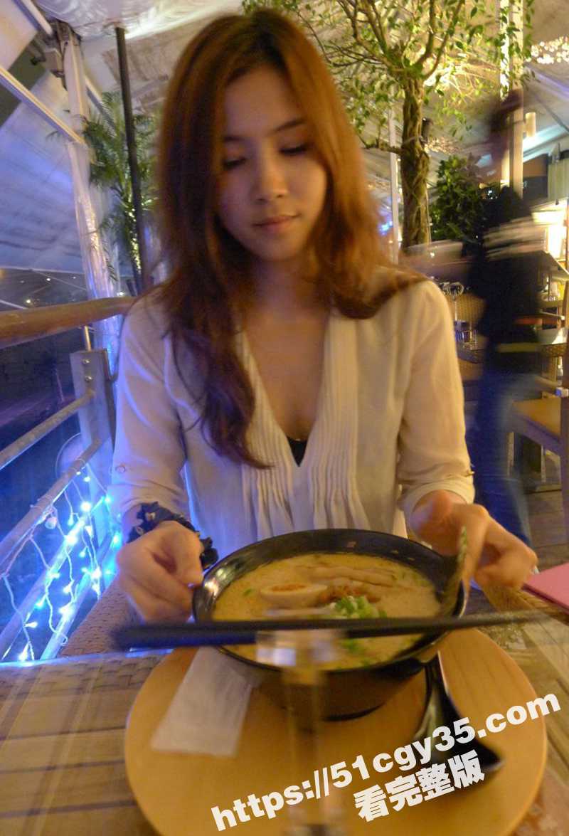 肉感反差人妻少妇出轨视频曝光 3 拷贝