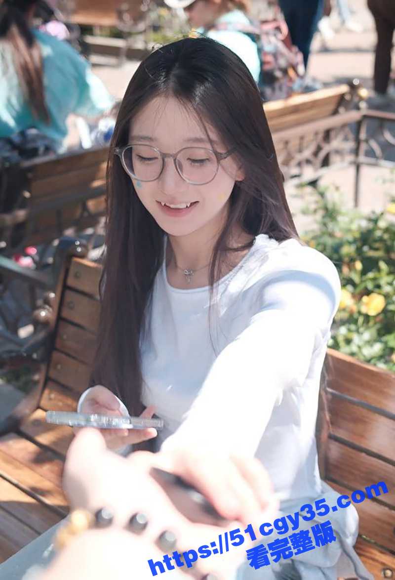 极品萌妹家中私拍自慰福利合集曝光 6 拷贝