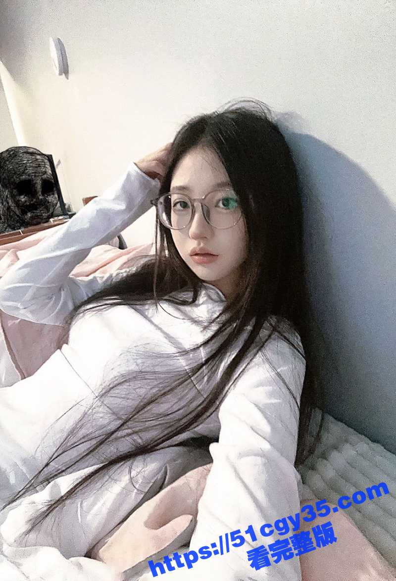 极品萌妹家中私拍自慰福利合集曝光 10 拷贝