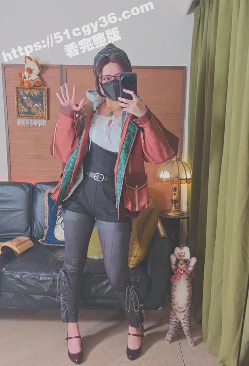 眼镜婊女神 奶咪 最新淫片流出 穿开档黑丝戴肛塞揉逼自慰 用章鱼触手狂插淫穴 画面堪比科幻大片！