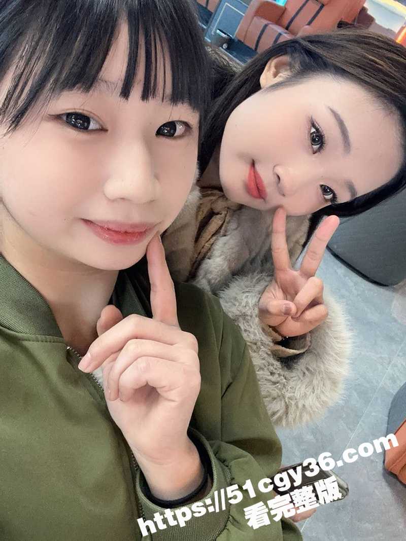 湖南05年职校精神小妹 汪雨涵 私密视频遭泄露 浴室全裸洗澡湿身诱 手指深入小穴自慰 太骚了！