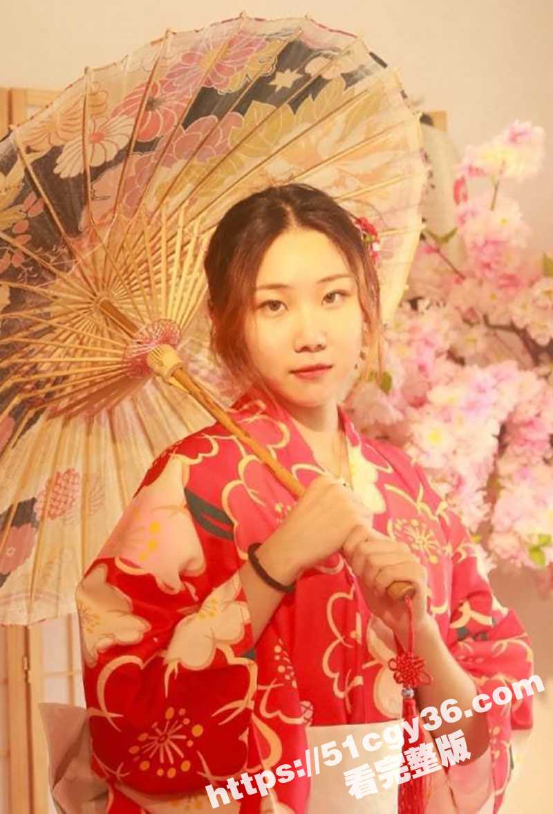 清纯学生妹生日宴 被炮友带到酒店狂操 露脸舔屌 插嘴后入 大尺度性爱视频流出！