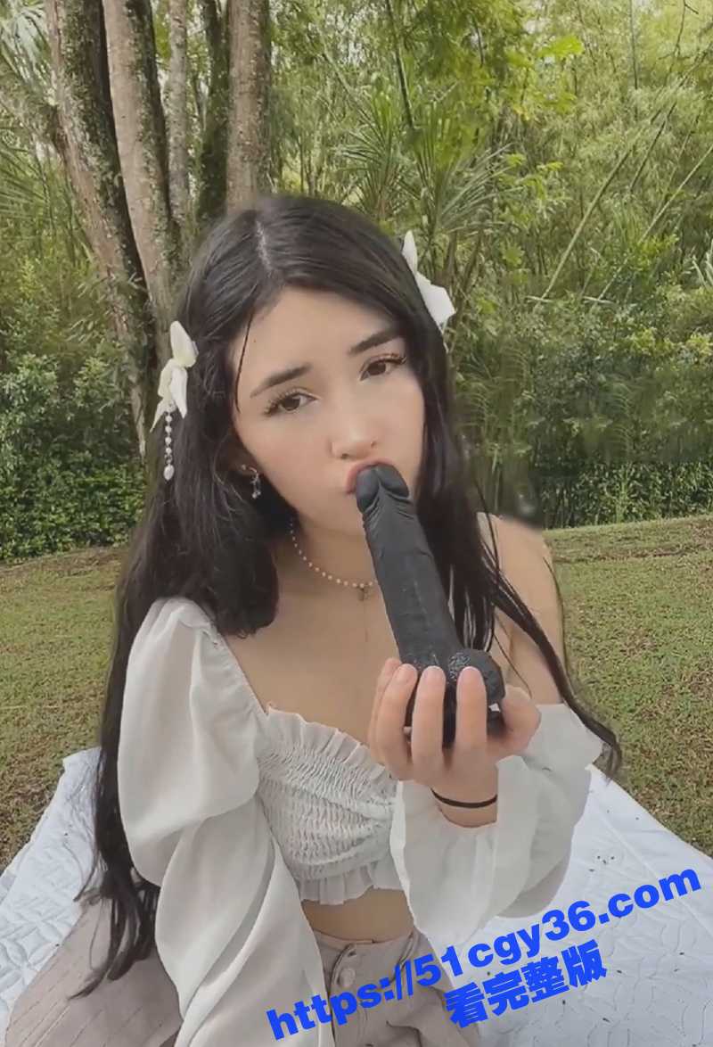 TikTok中美混血网红 Catsara 下海黄片流出 绝美尤物车震抠逼自慰 户外露出骑乘假屌！