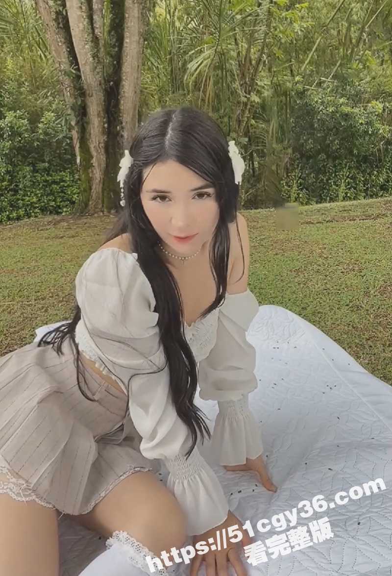 中美混血网红Catsara户外露出视频流出 5 拷贝