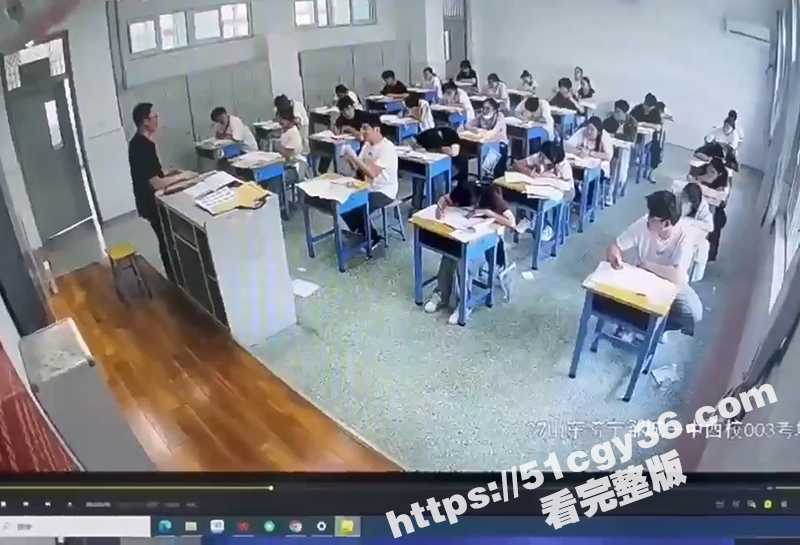 山东邹城一中高考考场 小伙因答不出题自暴自弃发狂 撕毁多人试卷 现场监考老师都懵逼了！