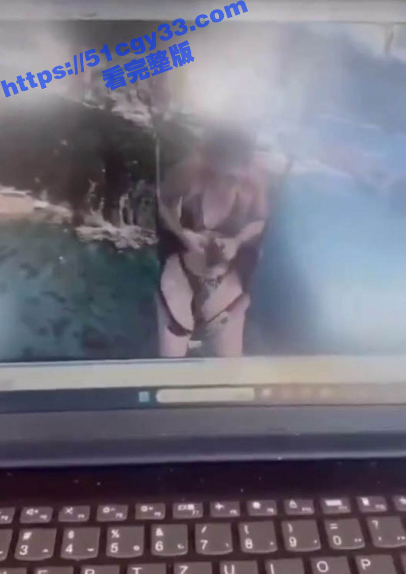 TIKTOK网红Tijana Radonjić穿情趣装高空坠落 4