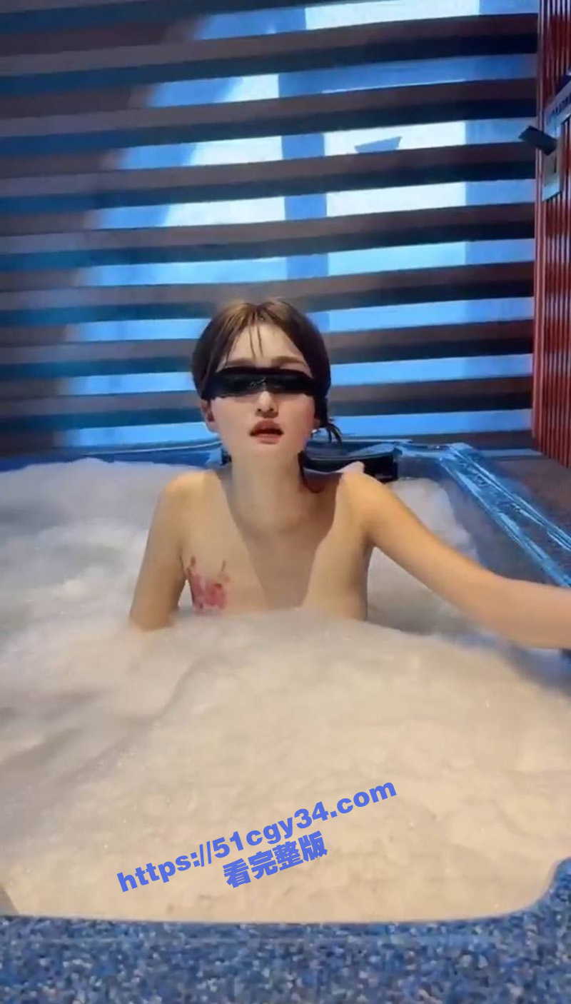 抖音清纯美女 小瑜梵烁 高价定制私拍合集 身姿妖娆裸舞摇臀诱惑 开裆黑丝揉穴自慰 骚劲无人能挡！