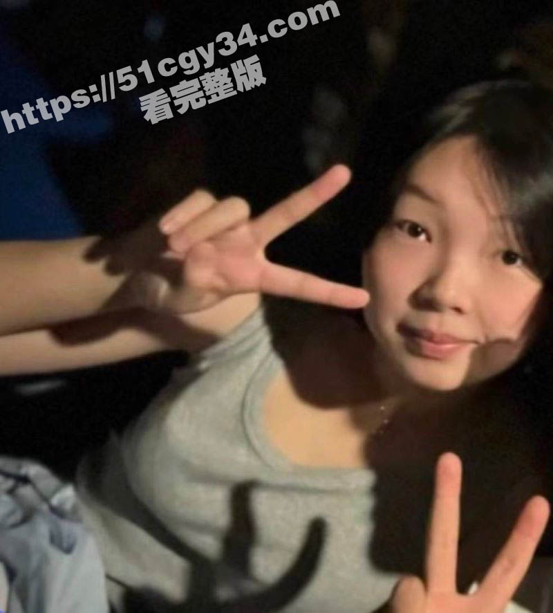 上海中桥职业技术大学 赵心悦 性爱视频曝光 眼镜婊内藏骚浪本性 口爆吞精 反差十足！