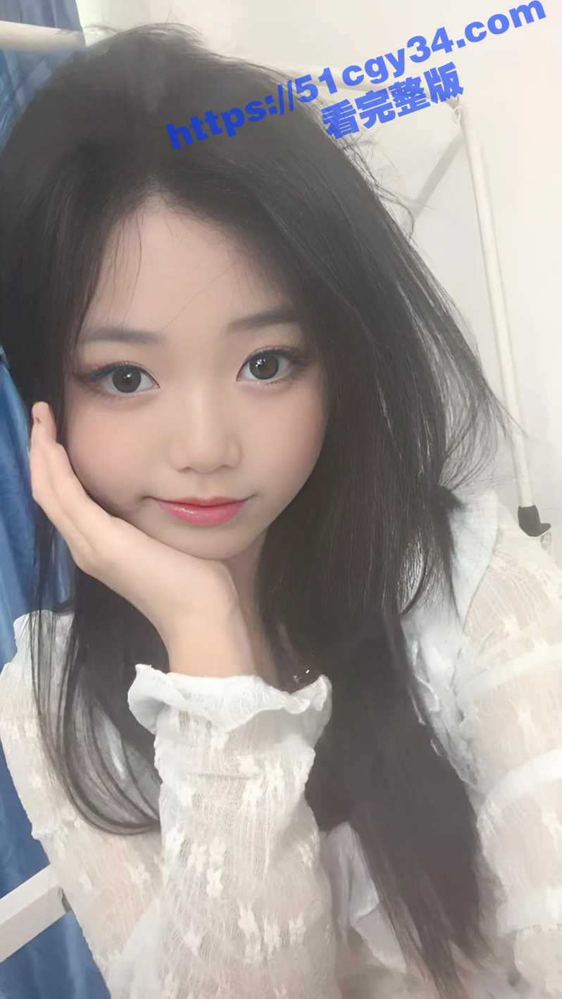 成都艺术学院 李冰雪 与金主爸爸性爱视频流出 按头口交 洛丽塔装做爱 骚穴被无套爆操！