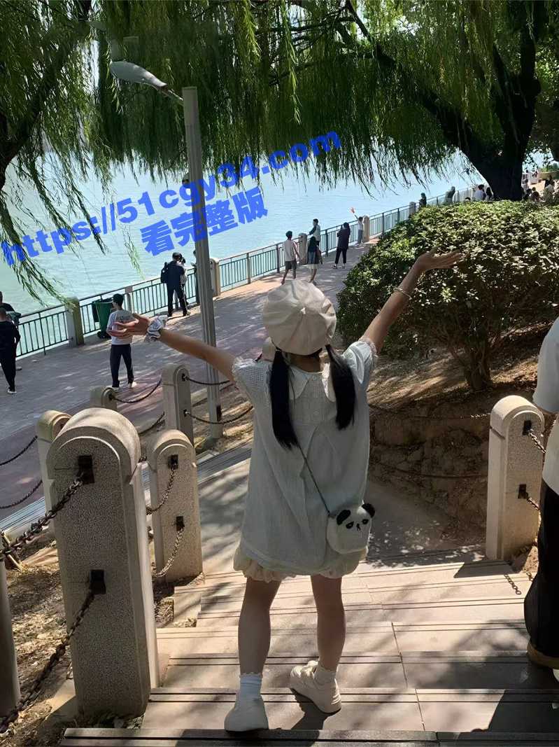 成都艺术学院 李冰雪 服务金主爸爸视频流出 拷贝 4
