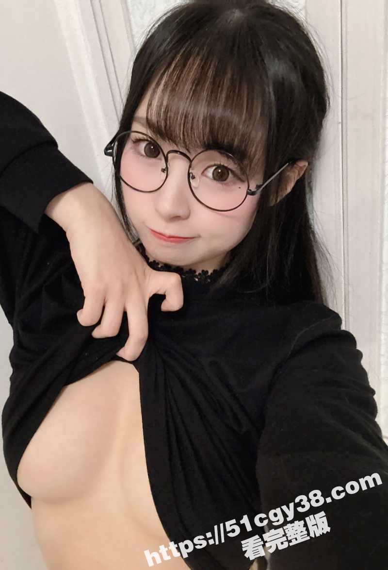 推特巨乳福利姬晴儿付费福利视频流出 5