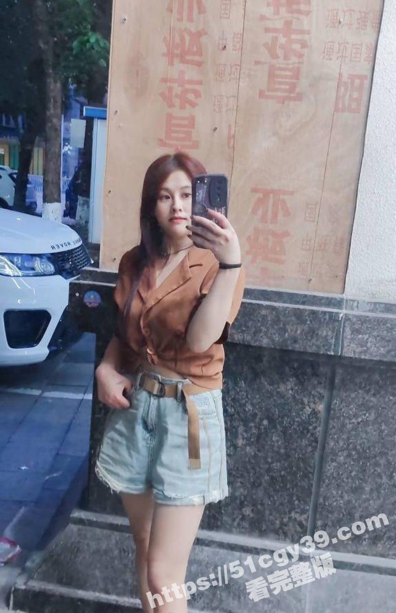 广西南宁单亲少妇高燕不雅视频02