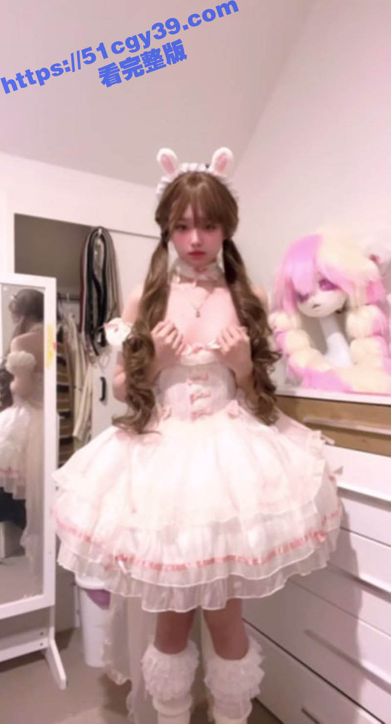 极品萝莉 麒麟ちゃん 粉色公主裙白丝诱惑 水晶棒猛操嫩穴 高潮痉挛尖叫失神 内裤塞嘴阿黑颜表情淫骚！