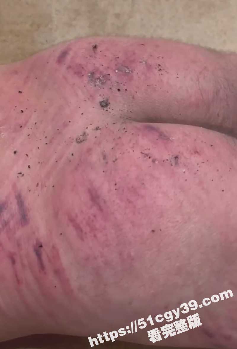 男M被各种虐恋调教视频流出 2 拷贝
