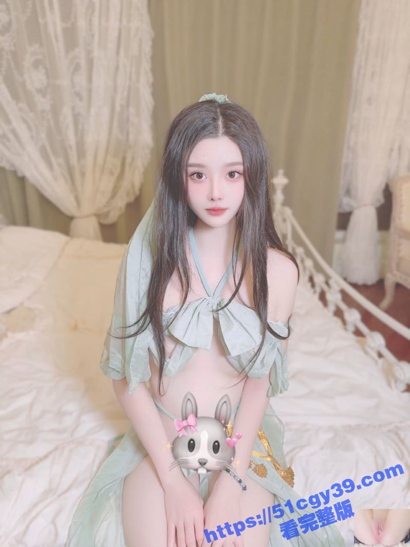 高颜值美少女阿梨自慰潮喷福利合集 3