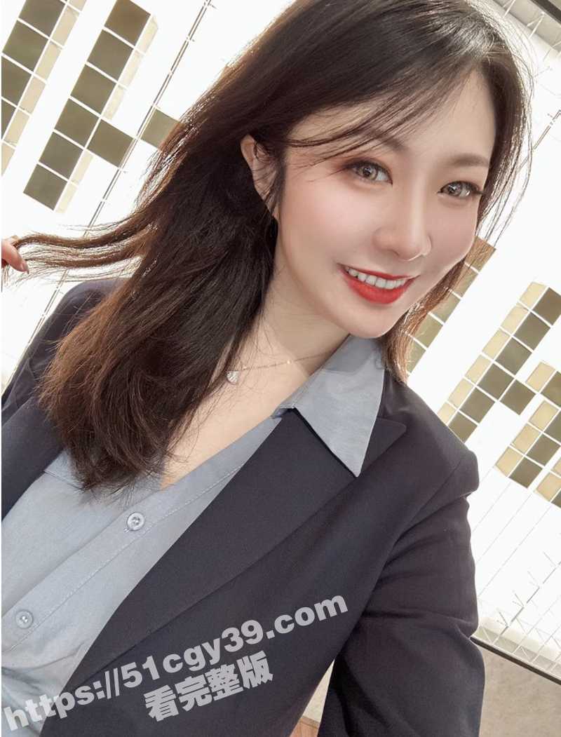 保时捷金牌销售coco与车主做爱视频（3）