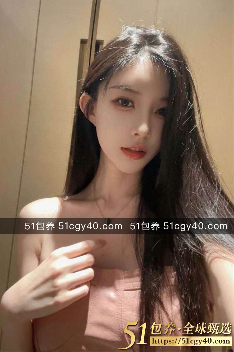 51包养 高端外围 | W1XJP061508 新加坡微博达人 纯天然无整筷子腿 质量保真 假一赔十