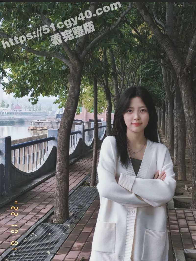 西安清纯学生妹 王思涵 被男友调教做爱视频曝光 完美露脸表情既享受又风骚！