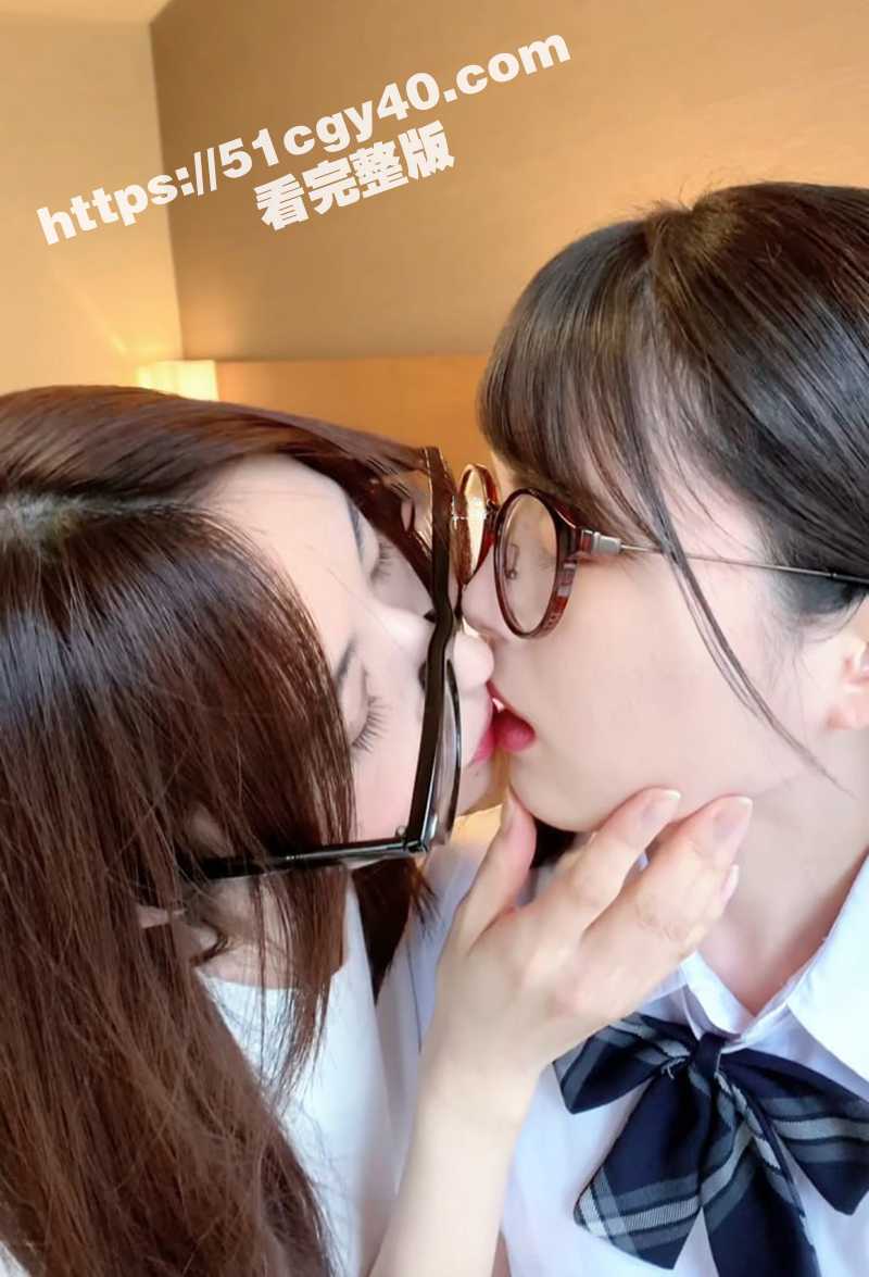 极品樱花姐妹酒店约炮3P视频流出 2 拷贝