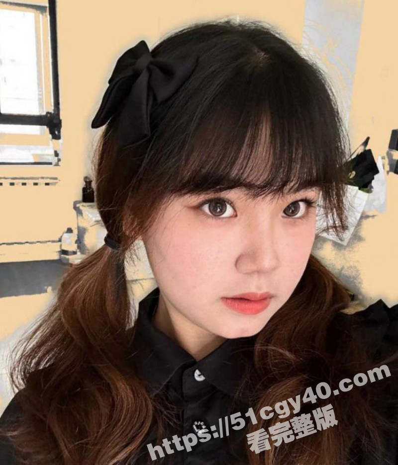 湖南大学绿母萝莉 孙奥奥 被包养后仅操一炮就携款跑路 被金主曝光做爱私拍全网通缉！