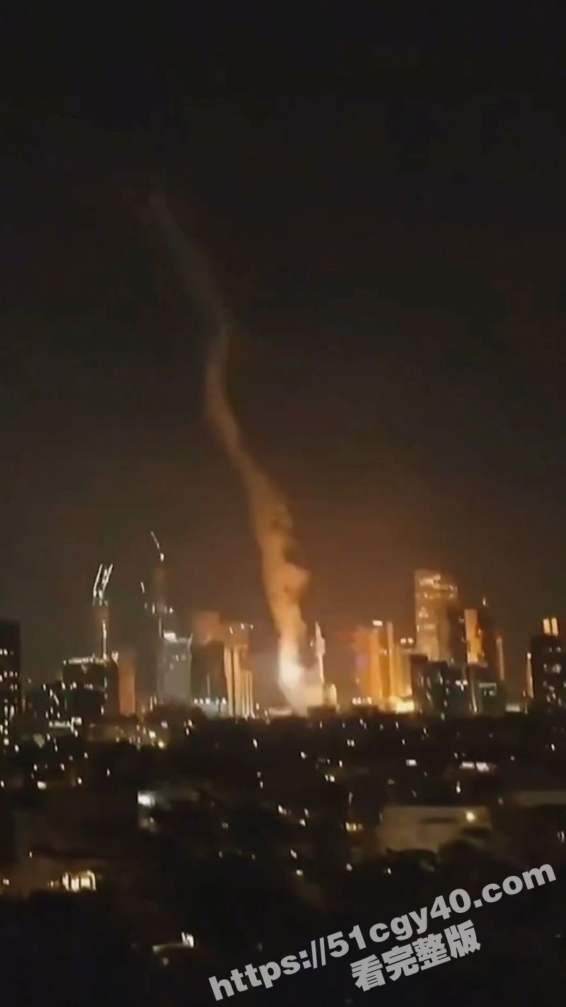 以色列特拉维夫遭空袭视频 7