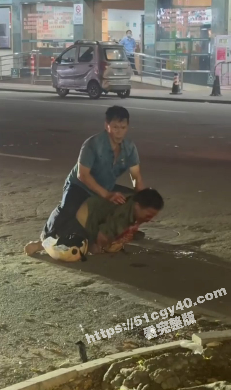 广东江门新会区持刀伤人事件02