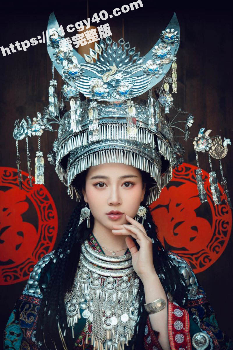 高端美模 年年 最新写真流出 双马尾情趣体操服勾勒完美曲线 大白巨乳诱惑到炸裂！
