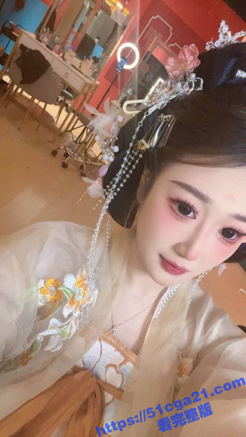 富二代fKabuto约炮上海模特露脸口交视频流出 2
