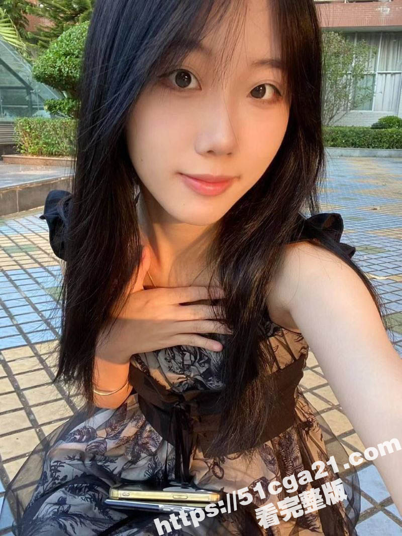 富二代fkabuto约炮新作流出 清纯校花露脸狂秀嫩逼 摆出各种姿势打桩爆操 淫水流淌！
