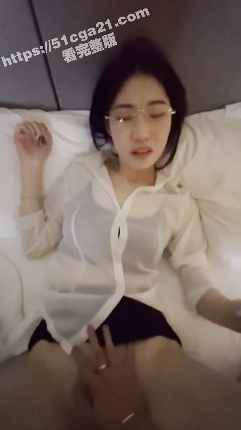 2048vip白金泄密真实调教极品大学生眼镜反差婊身材超好肤白貌美全程露脸.00024716.Still004