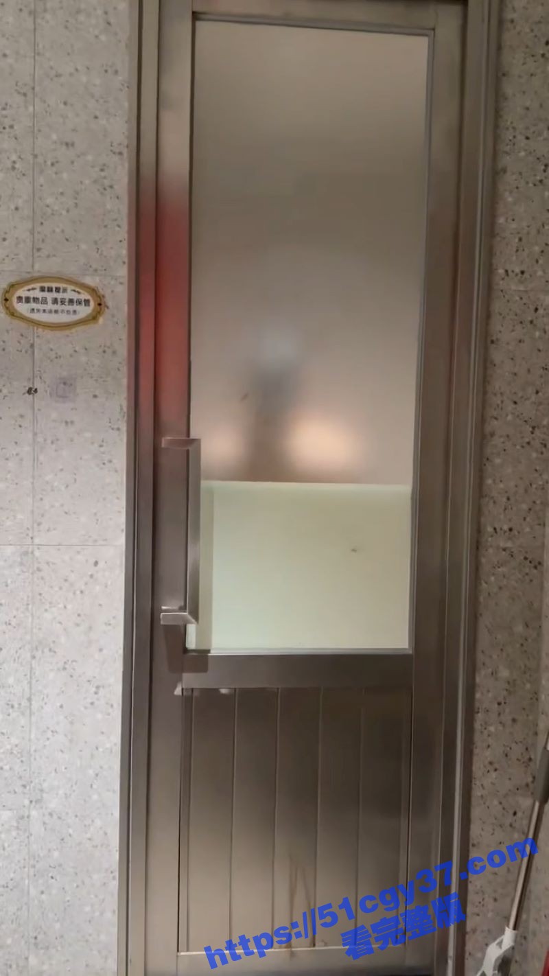 五溪红小子餐厅男女厕所啪啪 5