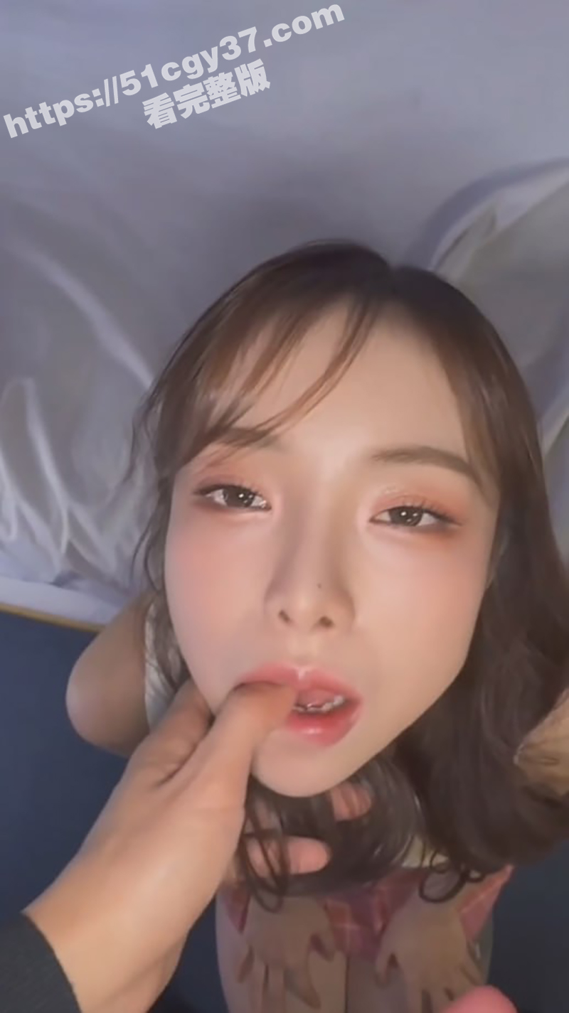 超高颜值吊钟乳女神somi（3）
