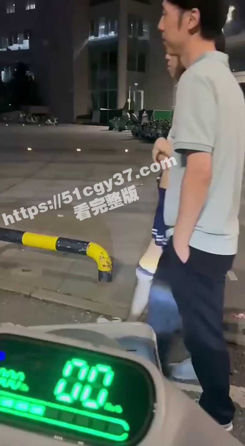 湖经野战露出（3）