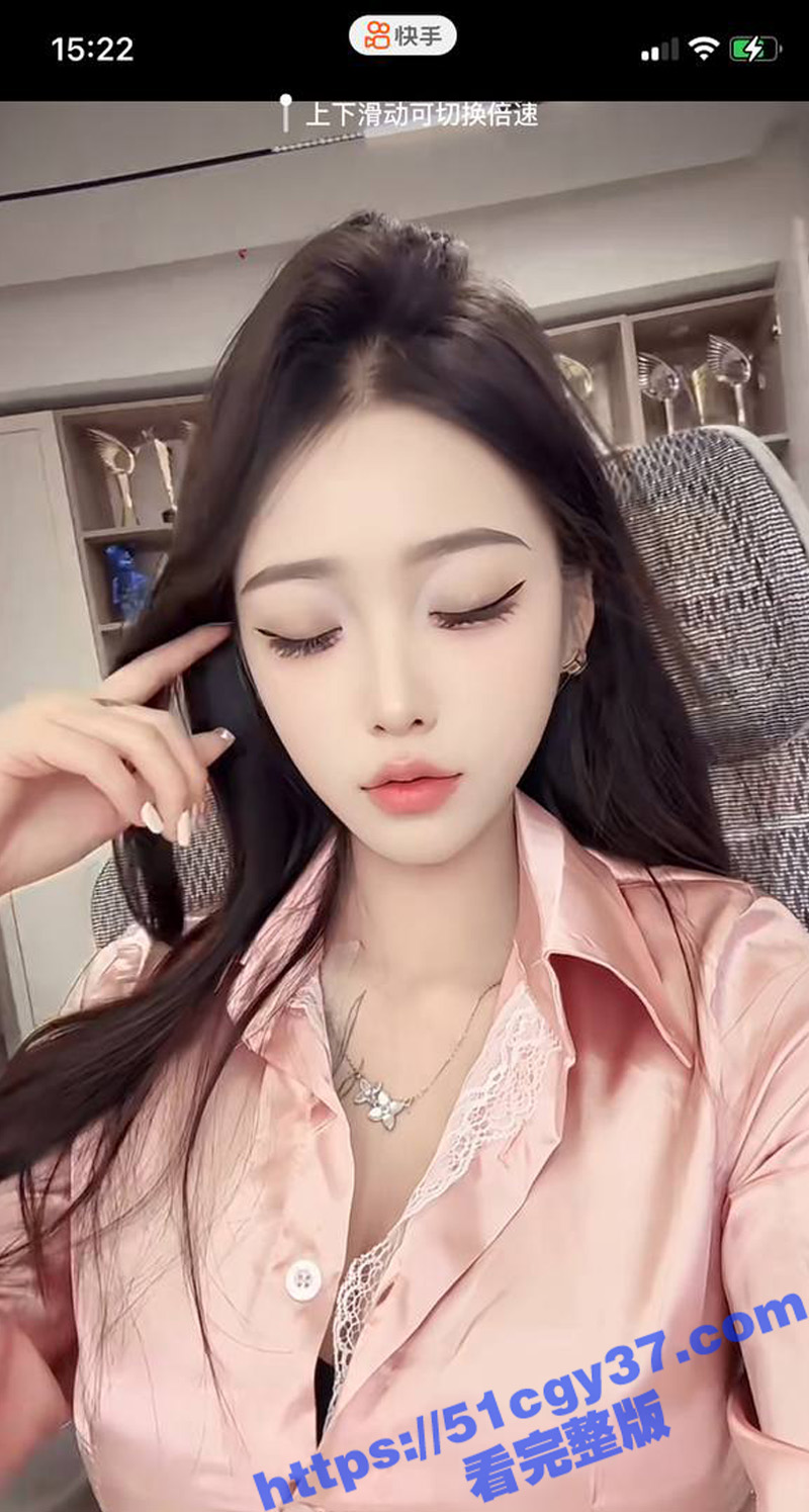 快手百万网红 Y姐 揉奶丁字裤骚舞泄漏  拷贝 22