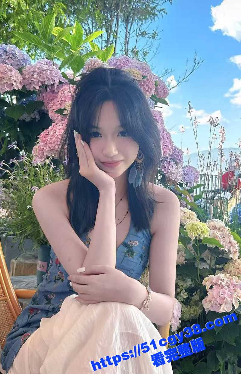郑州连撞17车小米SU7女车主擦边视频（4）