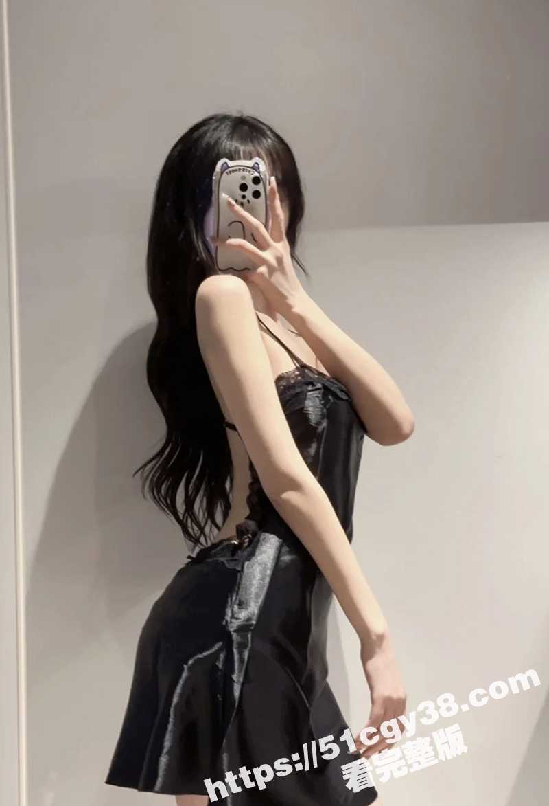 小夭学姐露点视频曝光 4