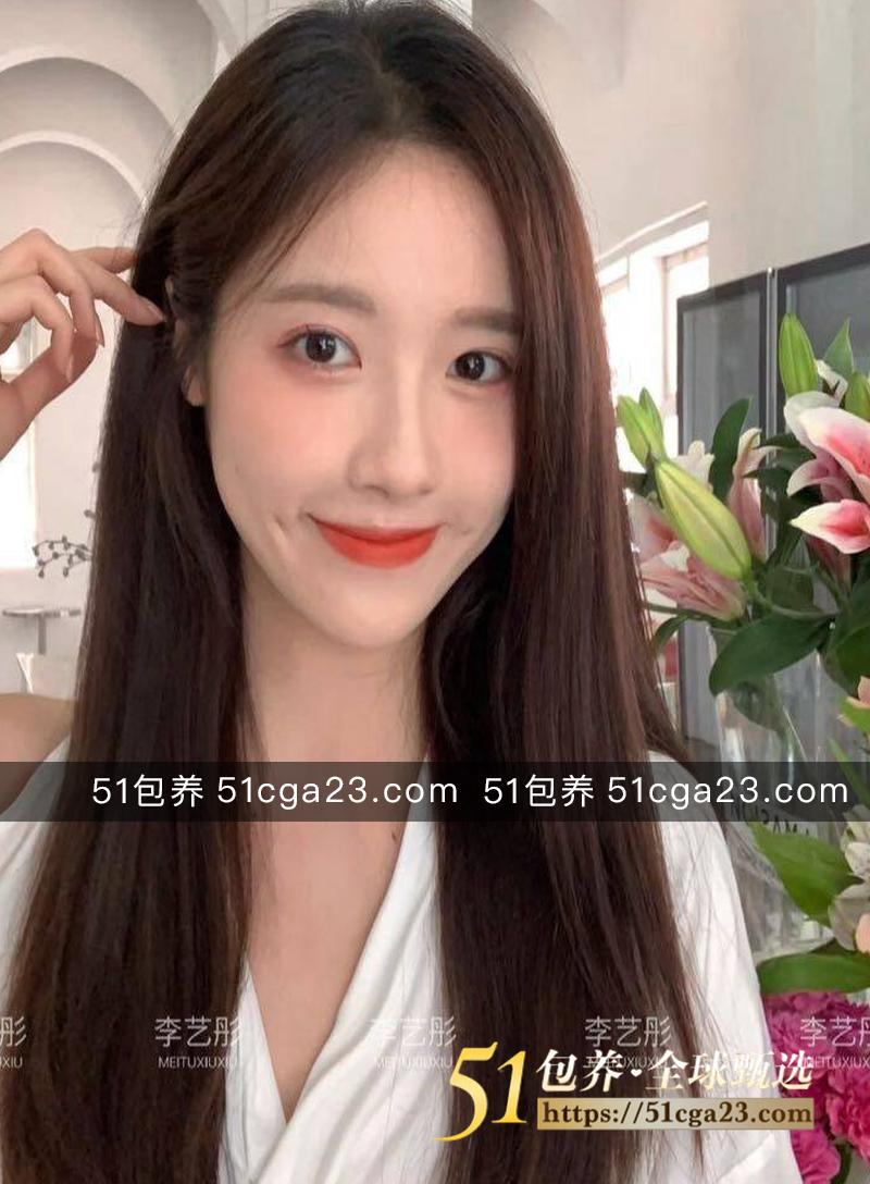 51包养 高端外围 | W2WL062401 乌鲁木齐质敏感妹妹 未经世事 毫无风尘 单纯可爱 质量保真 假一罚十