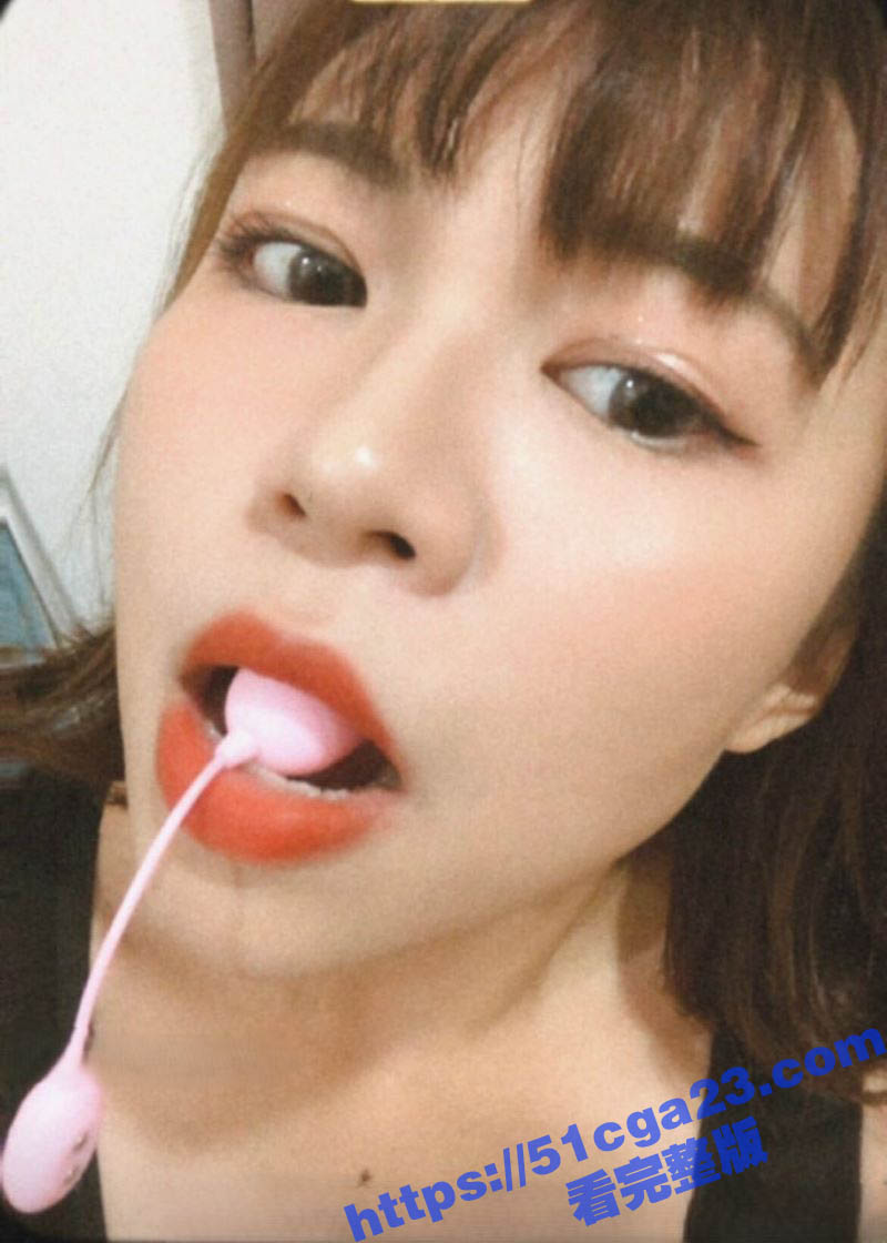 台湾顶级巨乳网黄博主李葵自拍福利  7