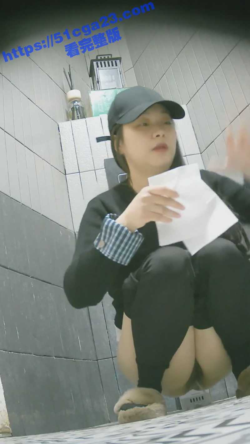 写字楼女厕偷拍视频（3）