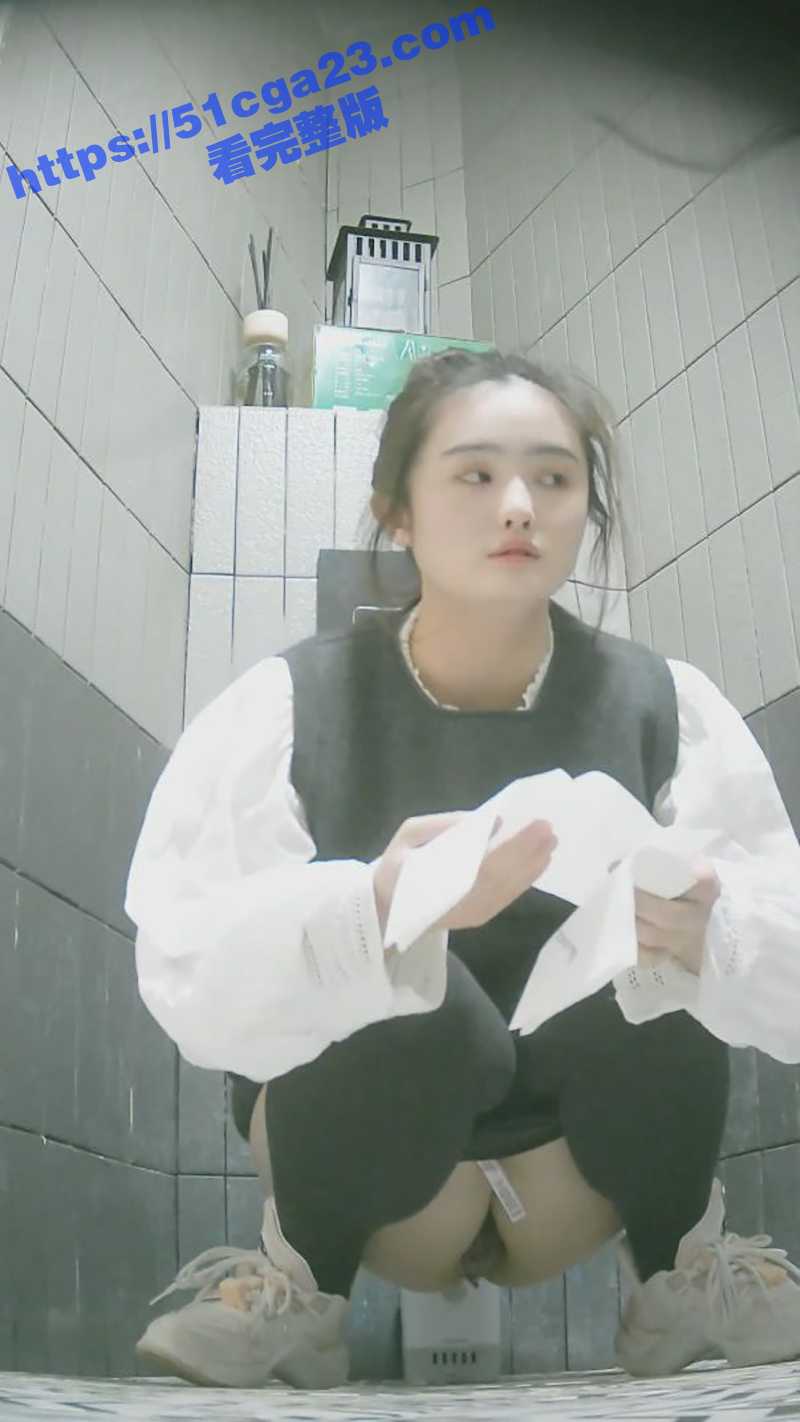写字楼女厕偷拍视频（4）