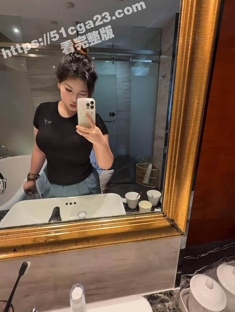 抖音巨乳网红小玥少乳交视频04