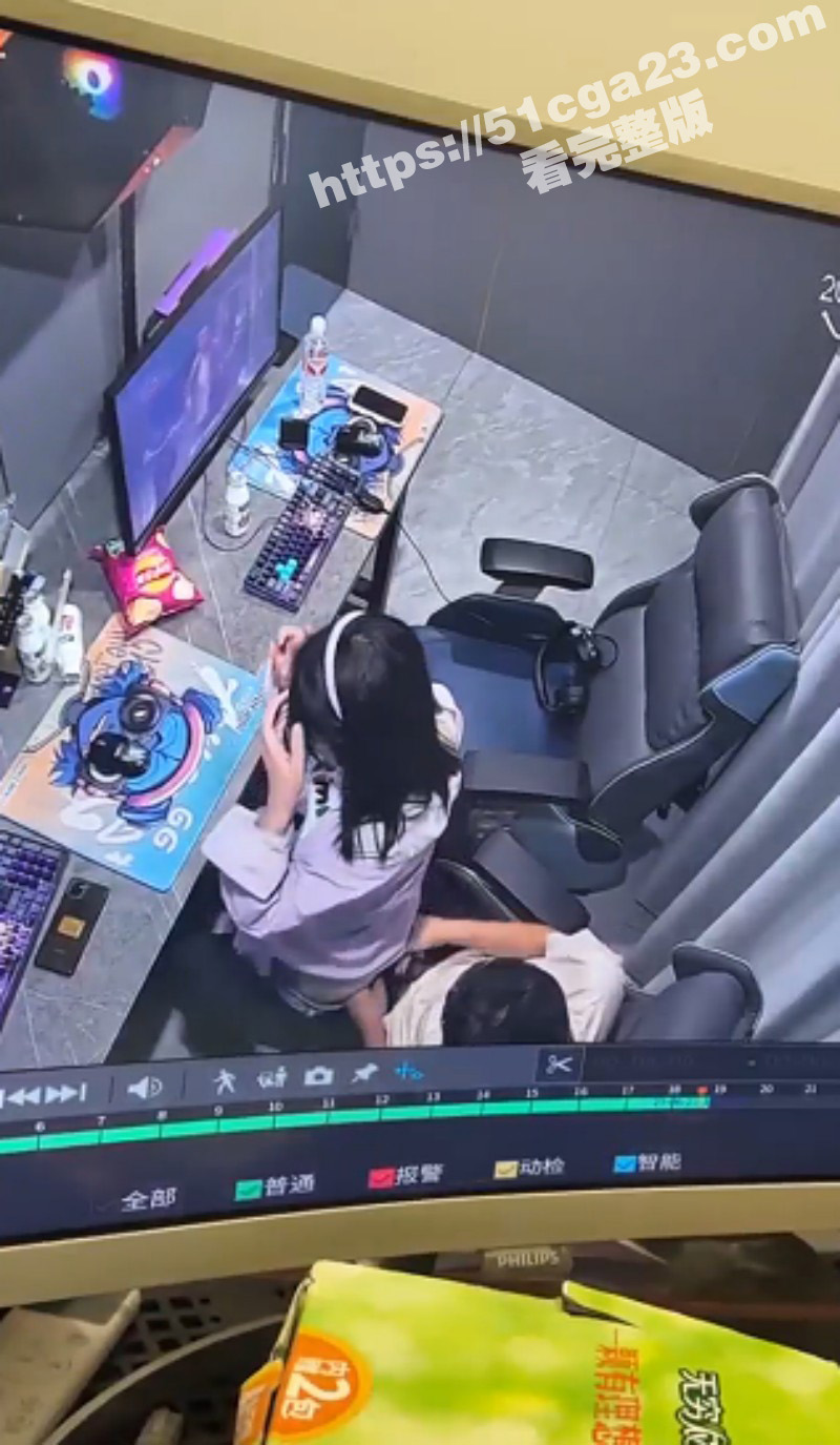 狗男女网吧包间做爱被偷拍06