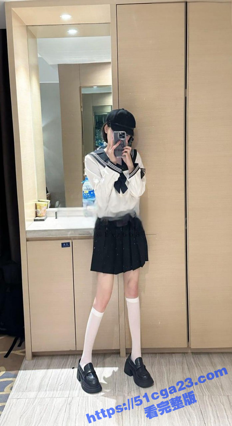 极品白富美女神 elsa林绾绾 SVIP收费福利 酒店激战肥腻金主 黑丝美腿惨遭蹂躏玩弄！
