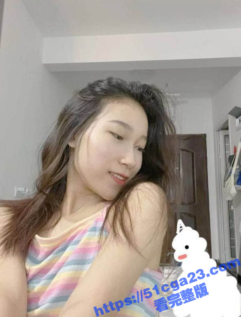 舞蹈系美女小微 与男友性爱纪实 高清摆拍对白精彩 情趣装轮番上阵 嫩穴被打桩爆操淫叫连连！