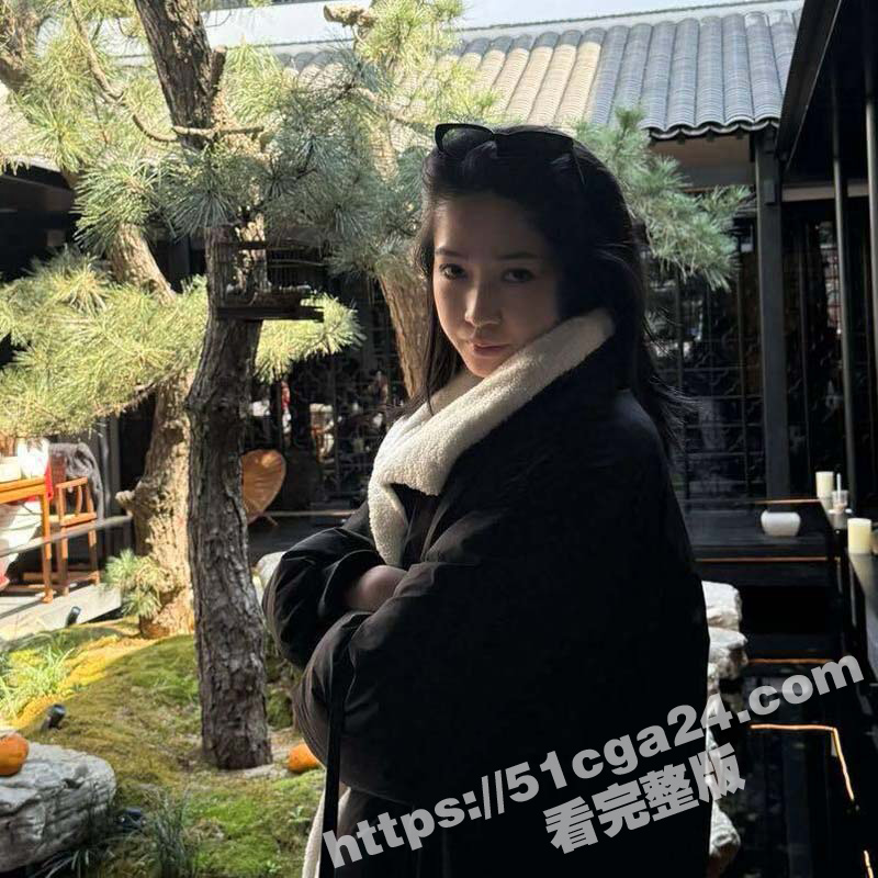 新加坡花店老板娘3Babeyiyi偷情视频（3）