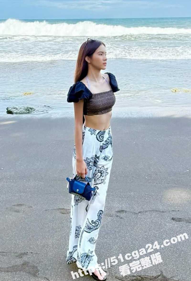 高颜值混血儿小网美早期自拍的露脸口交做爱视频曝光5拷贝